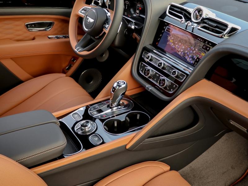 Image BENTLEY BENTAYGA EWB Azure V8 4.0 550ch