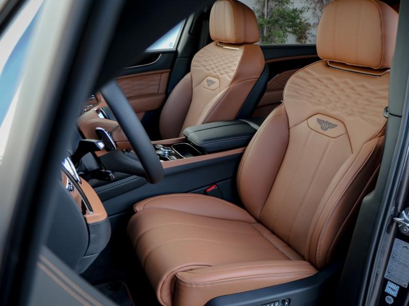 Image BENTLEY BENTAYGA EWB Azure V8 4.0 550ch