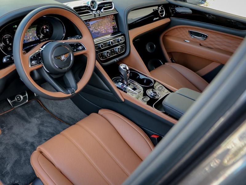 Image BENTLEY BENTAYGA EWB Azure V8 4.0 550ch