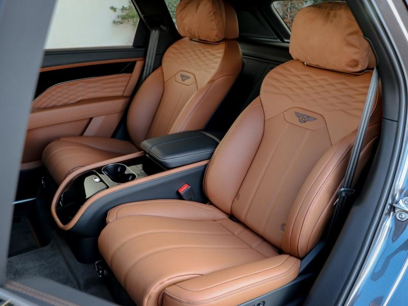 Image BENTLEY BENTAYGA EWB Azure V8 4.0 550ch