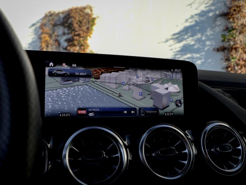 Image MERCEDES-BENZ GLA 200 d 150ch AMG Line 8G-DCT 4Matic