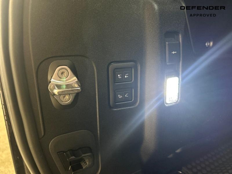 Image LAND-ROVER Defender 110 2.0 P300e PHEV X-Dynamic HSE