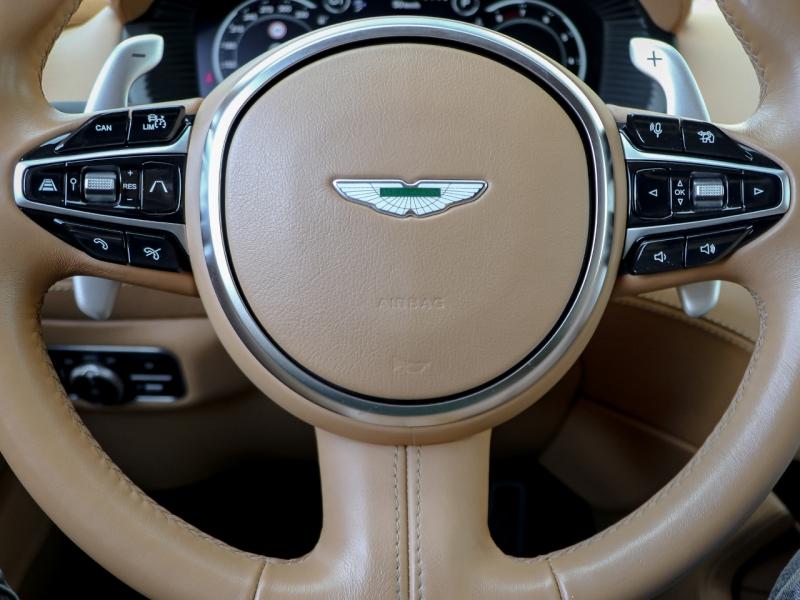 Image ASTON MARTIN DBX 4.0 V8 biturbo 550ch BVA9