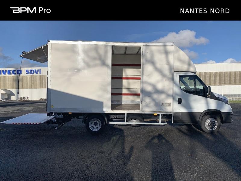 Image IVECO Daily CCb 35-160H / CAISSE & HAYON / 3.0L 160CH / 2023 /