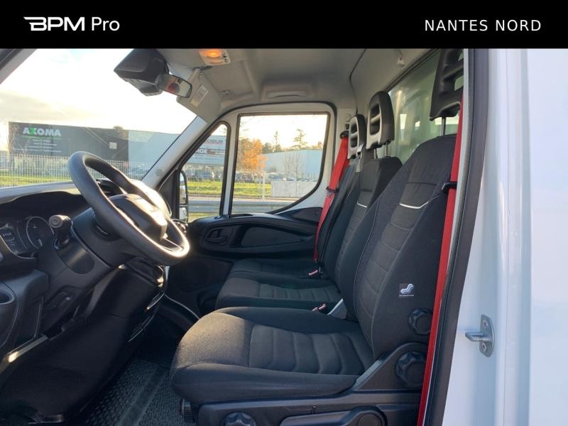 Image IVECO Daily CCb 35-160H / CAISSE & HAYON / 3.0L 160CH / 2023 /