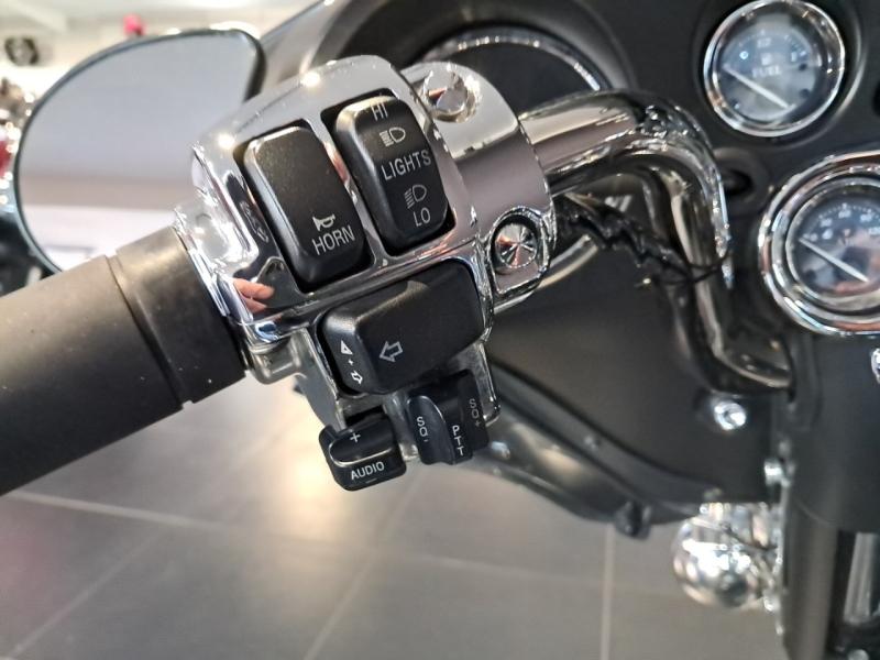 Image HARLEY-DAVIDSON Electra Gld Ult Ltd Electra Glide Ultra Limited 1690 Bicolore ABS 2012