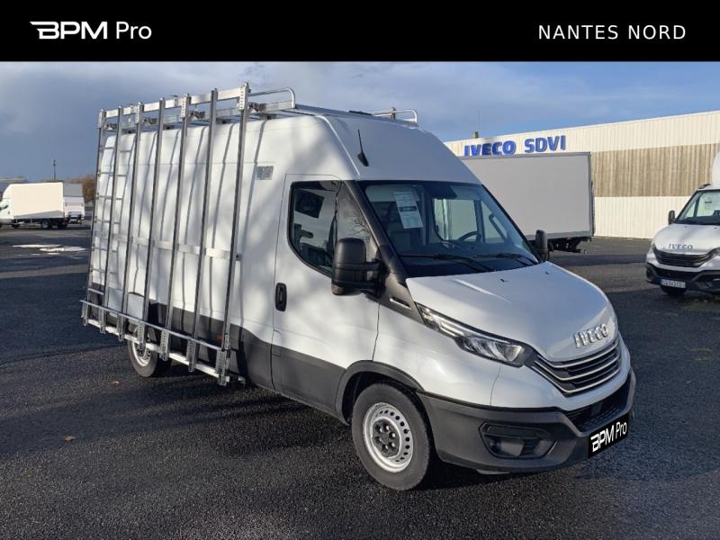 Photo IVECO Daily 35S Fg 35-140H / 2.3L 140 / 35S14V12 / Hi-Matic / PORTE VERRE / GALERIE / BOITE AUTOMATIQUE /
