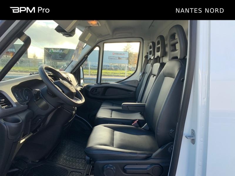 Image IVECO Daily 35S Fg 35-140H / 2.3L 140 / 35S14V12 / Hi-Matic / PORTE VERRE / GALERIE / BOITE AUTOMATIQUE /