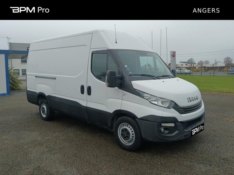 Photo IVECO Daily 35S Fg 35-140H V12 / FOURGON 12m3 / 2017 / 2.3L 140CH / 35S14V12 /