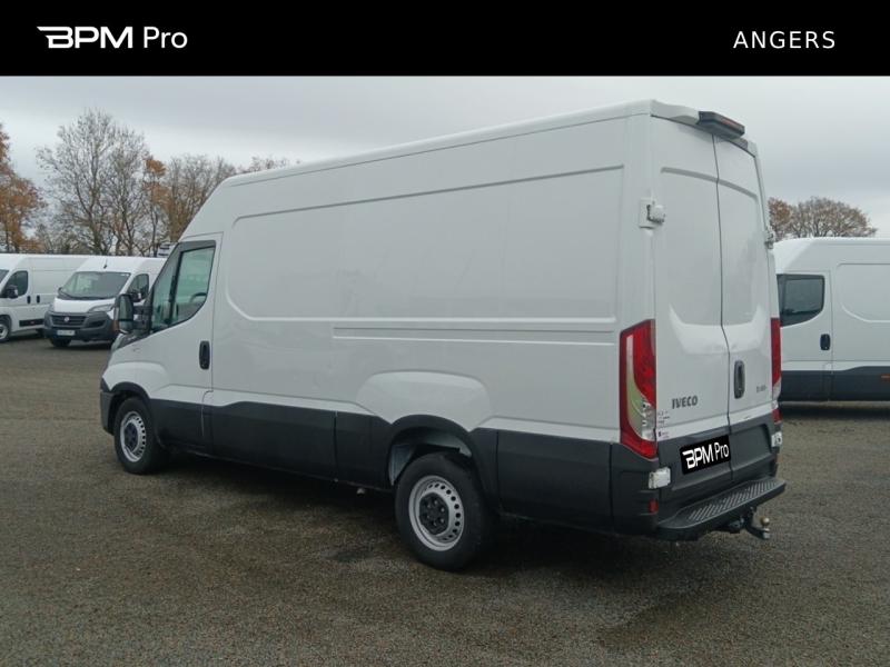 Image IVECO Daily 35S Fg 35-140H V12 / FOURGON 12m3 / 2017 / 2.3L 140CH / 35S14V12 /