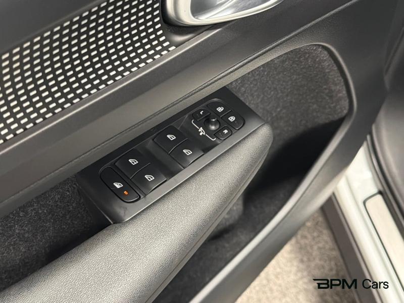 Image VOLVO XC40 T3 163ch R-Design Geartronic 8