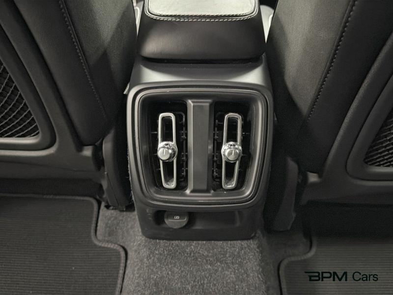 Image VOLVO XC40 T3 163ch R-Design Geartronic 8