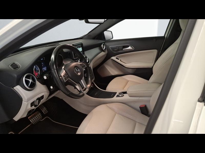 Image MERCEDES-BENZ GLA 220 CDI Fascination 7G-DCT