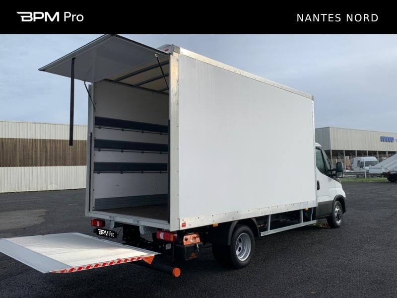 Image IVECO Daily CCb 35-160H / CAISSE & HAYON / 3L 160CH / 35C16 / 2024 /