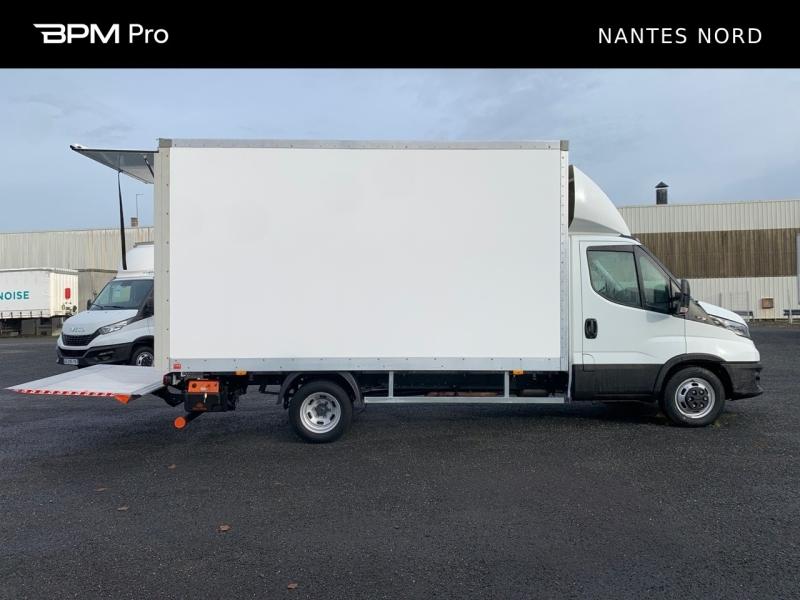 Image IVECO Daily CCb 35-160H / CAISSE & HAYON / 3L 160CH / 35C16 / 2024 /