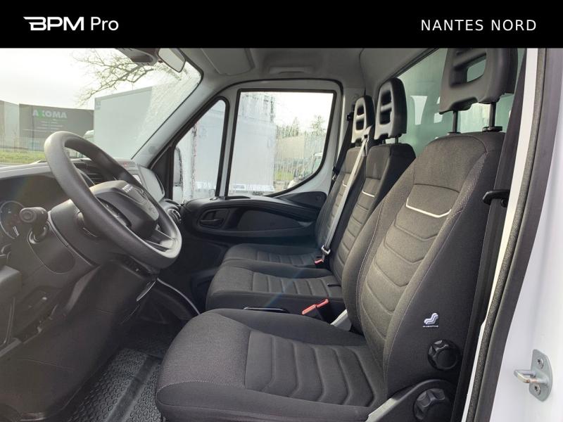 Image IVECO Daily CCb 35-160H / CAISSE & HAYON / 3L 160CH / 35C16 / 2024 /