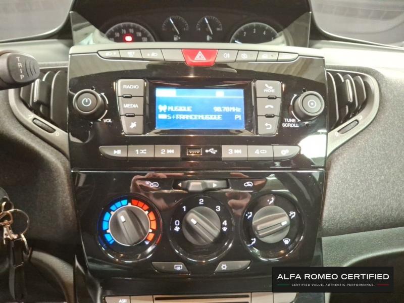 Image LANCIA Ypsilon 1.0 BSG 70CH 5P SILVER MICRO HYBRID