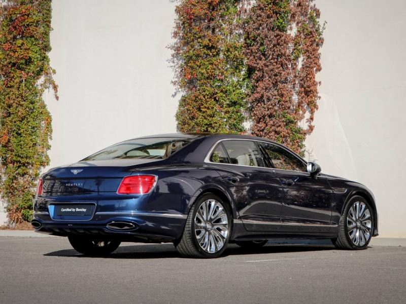 Image BENTLEY FLYING SPUR Mulliner V8 Hybrid 4.0 780ch