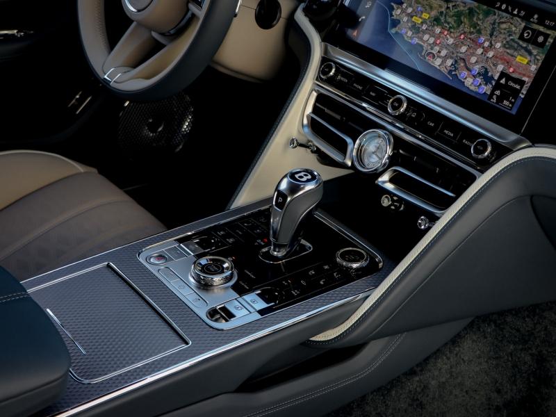 Image BENTLEY FLYING SPUR Mulliner V8 Hybrid 4.0 780ch