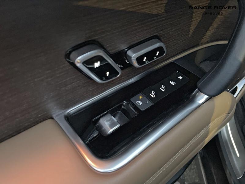 Image LAND-ROVER Range Rover 4.4 P530 530ch Autobiography SWB