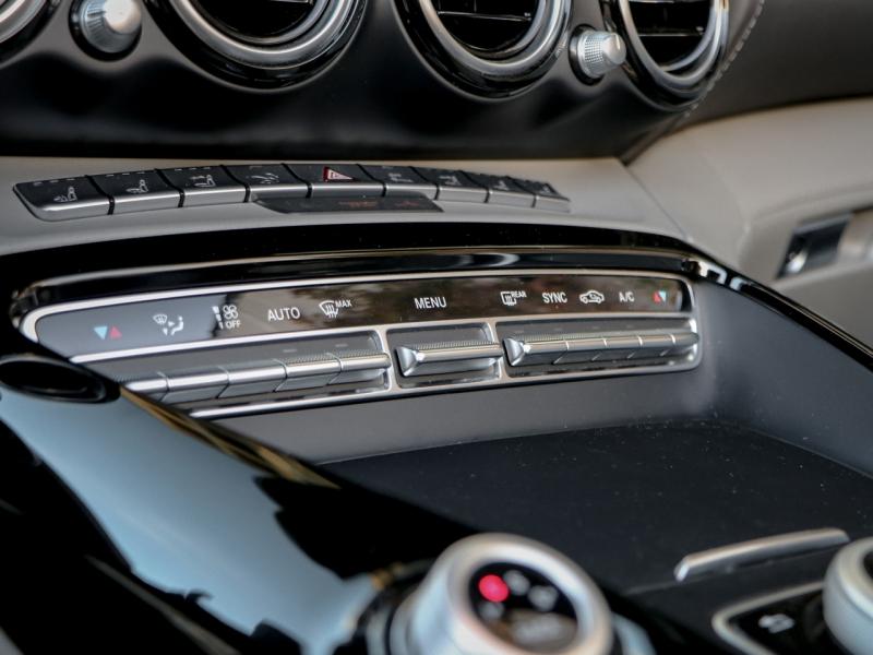 Image MERCEDES-BENZ AMG GT Roadster 4.0 V8 557ch GT C Edition 50