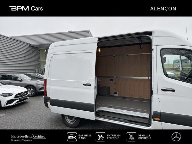 Image MERCEDES-BENZ Sprinter Fg 317 CDI 37 3T5 Select Propulsion Léger 9G-Tronic 38975 ? HT