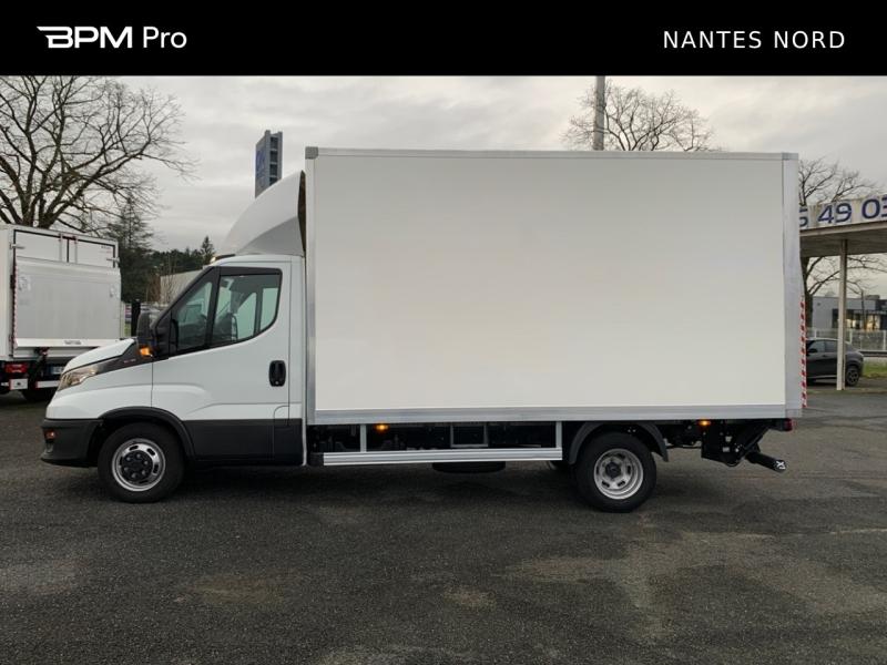 Image IVECO Daily CCb 35-160H / 3.0 160CH / CAISSE & HAYON / 35C16 / 2023 /
