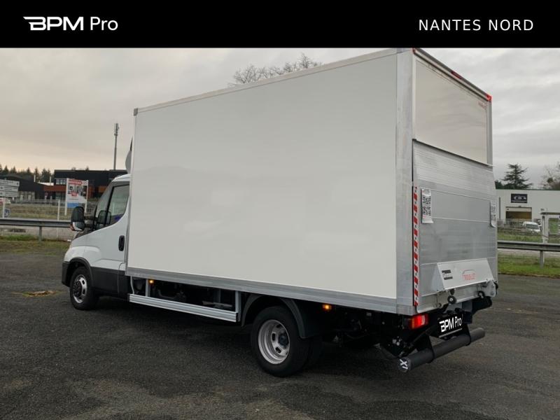Image IVECO Daily CCb 35-160H / 3.0 160CH / CAISSE & HAYON / 35C16 / 2023 /