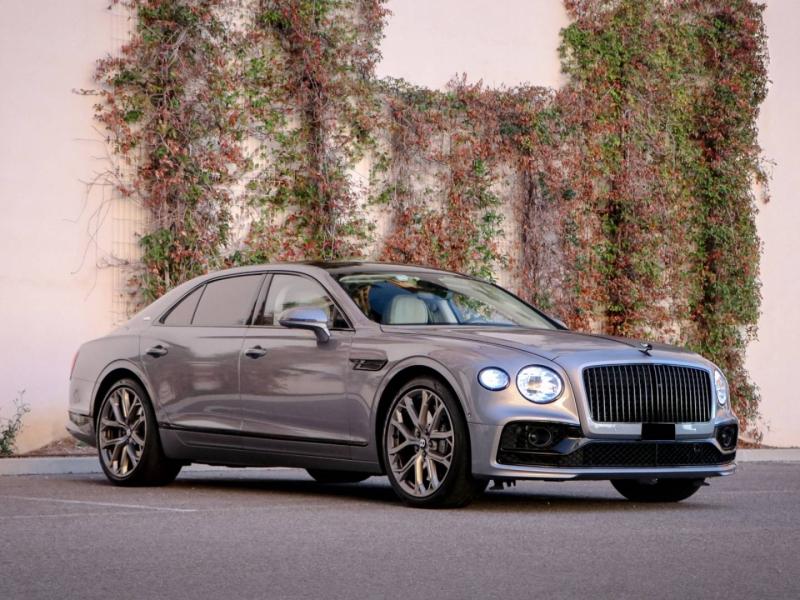 Image BENTLEY FLYING SPUR First Edition W12 6.0 635ch