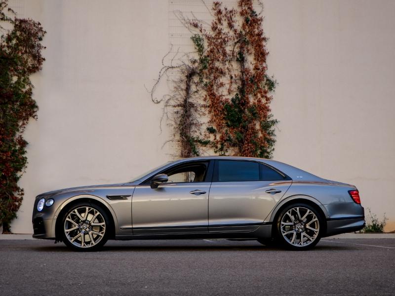 Image BENTLEY FLYING SPUR First Edition W12 6.0 635ch