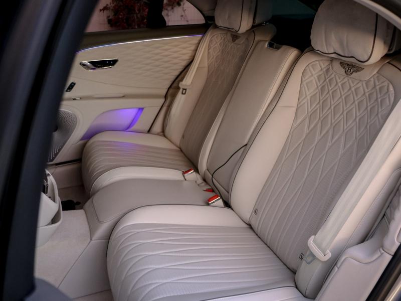 Image BENTLEY FLYING SPUR First Edition W12 6.0 635ch