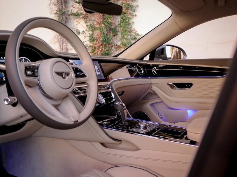 Image BENTLEY FLYING SPUR First Edition W12 6.0 635ch