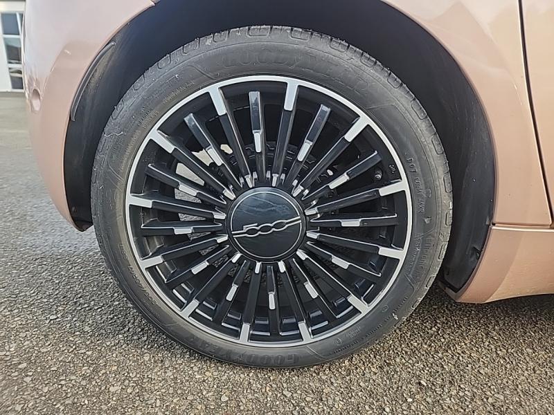 Image FIAT 500 3+1 e 118ch La Prima