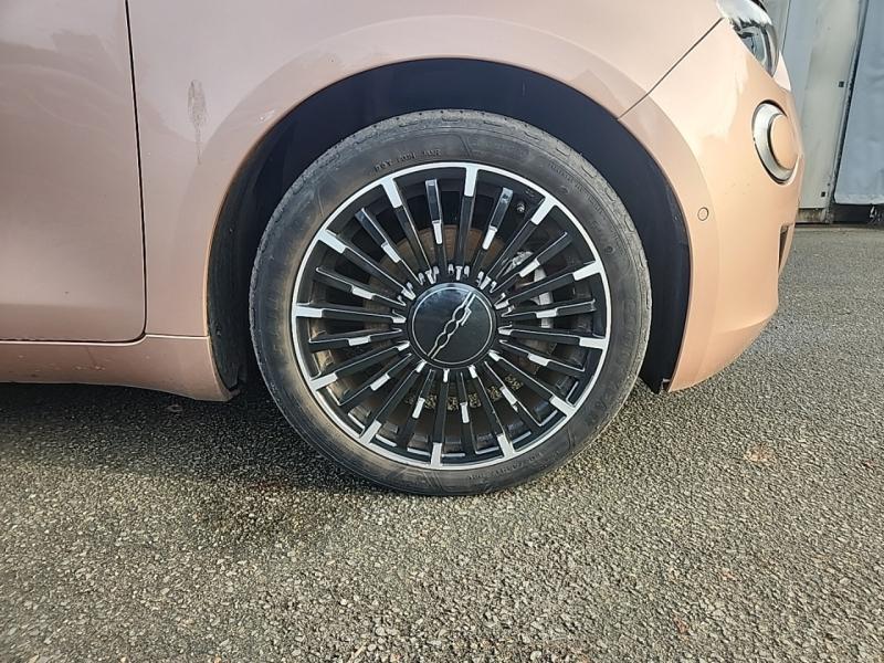 Image FIAT 500 3+1 e 118ch La Prima