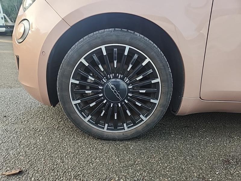 Image FIAT 500 3+1 e 118ch La Prima