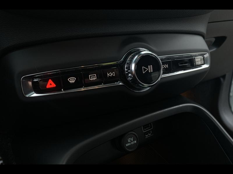 Image VOLVO XC40 T4 Recharge 129 + 82ch R-Design DCT 7