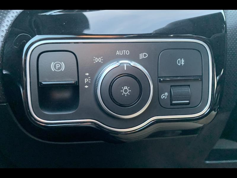 Image MERCEDES-BENZ Classe A 180d 116ch AMG Line