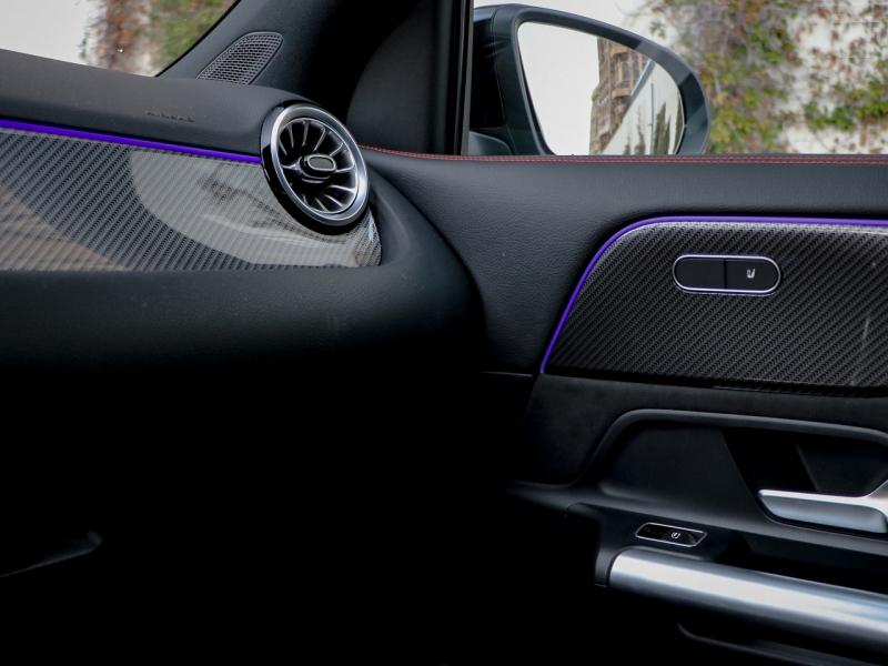 Image MERCEDES-BENZ Gla 180 d