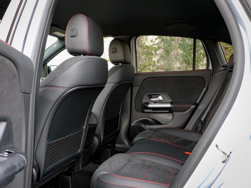 Image MERCEDES-BENZ Gla 180 d