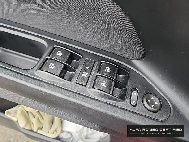 Image FIAT Tipo Cross SW 1.0 FireFly Turbo 100ch S/S (RED) MY22