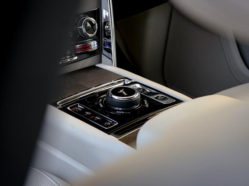 Image ROLLS-ROYCE Cullinan V12 6.75 Bi-Turbo 571ch