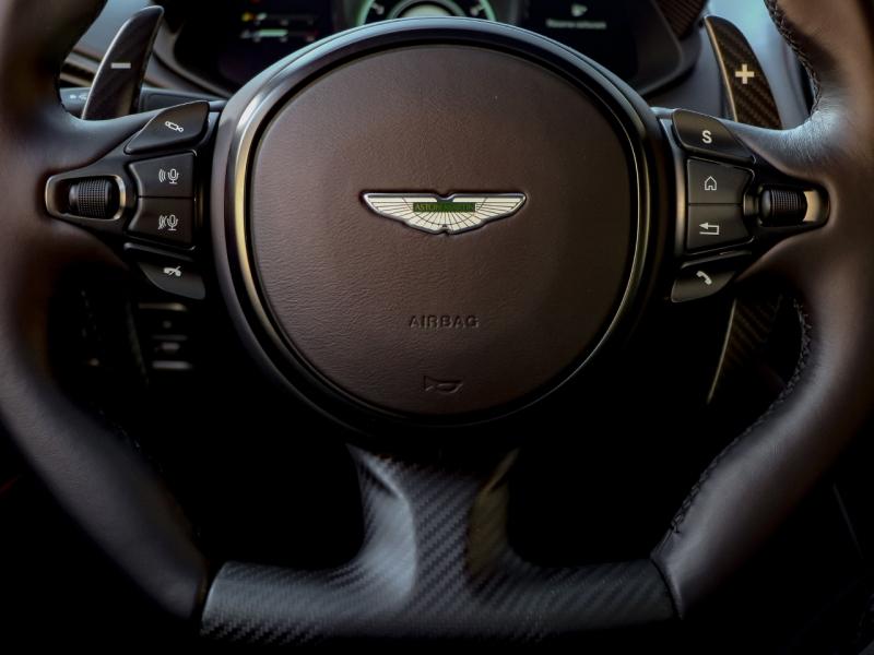 Image ASTON MARTIN DBS Coupé 770 Ultimate