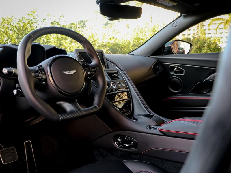 Image ASTON MARTIN DBS COUPÉ Superleggera Ultimate 1 of 199