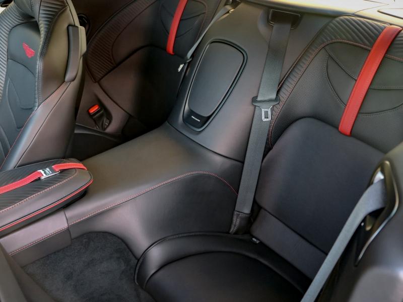 Image ASTON MARTIN DBS COUPÉ Superleggera Ultimate 1 of 199