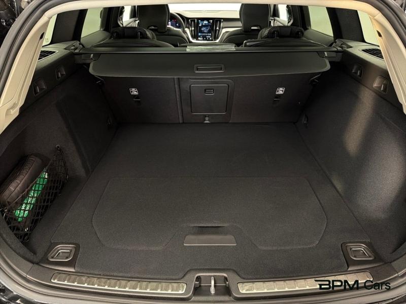 Image VOLVO V60 V60 Plus  T6 AWD Hybride rechargeable  Hybride Rechargeable (Essence)  Dark