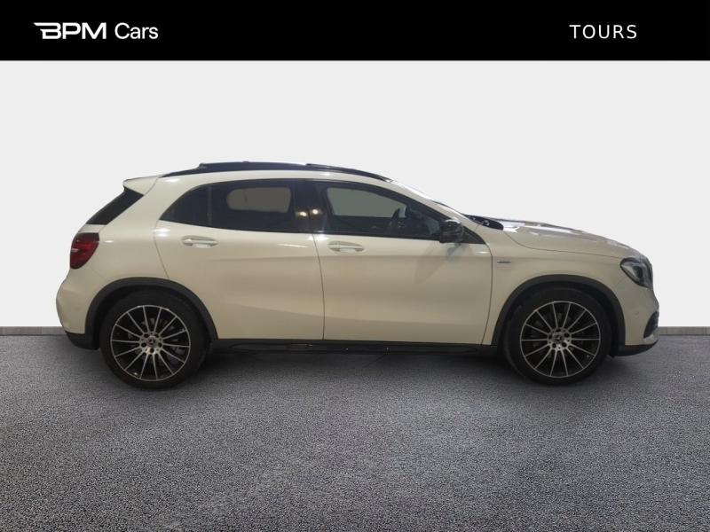 Image MERCEDES-BENZ GLA 220 d Fascination 4Matic 7G-DCT