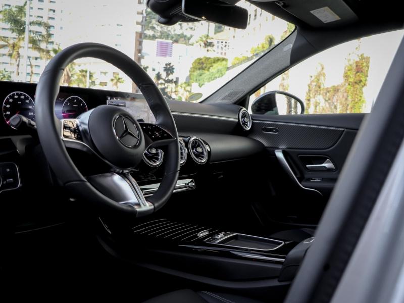 Image MERCEDES-BENZ Classe A 180 d 116ch Progressive Line 8G-DCT
