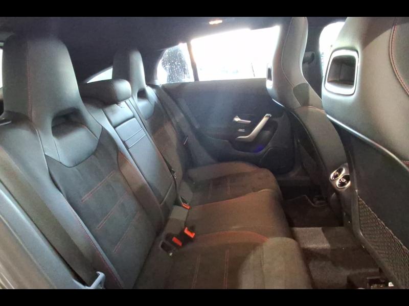 Image MERCEDES-BENZ CLA Shooting Brake 180 d 116ch AMG Line 8G-DCT