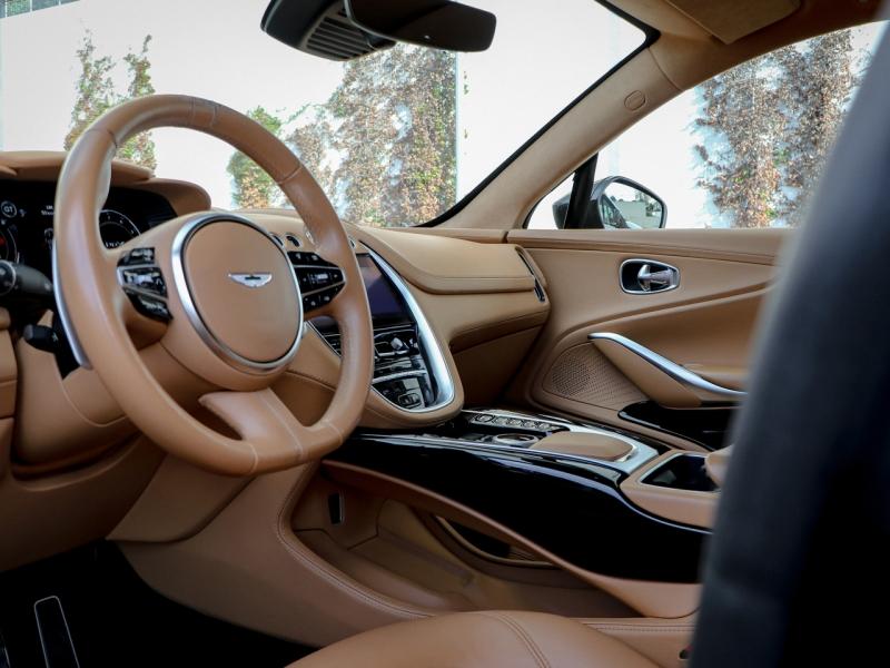 Image ASTON MARTIN DBX 4.0 V8 biturbo 550ch BVA9