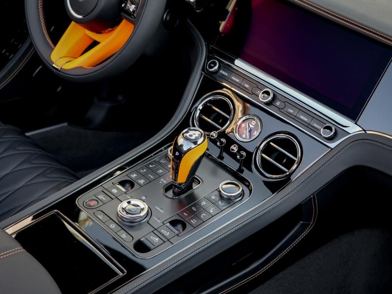 Image BENTLEY CONTINENTAL GTC Azure V8 Hybrid 4.0 680ch